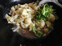 「美味可口」菜花炒肉做法图解8)