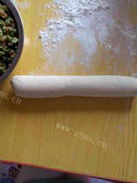 美味的猪肉豆角包子做法图解7)