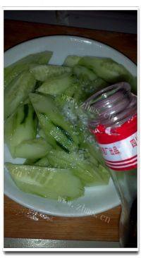 美味的酸甜黄瓜做法图解4)