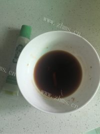 诱人的白灼秋葵做法图解3)
