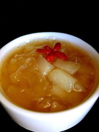 美味的冰糖雪梨银耳羹