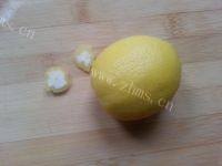 自制柠檬蜂蜜茶做法图解2)