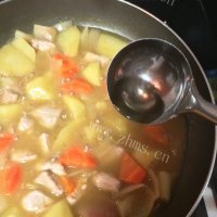 自制猪肉蔬菜咖喱做法图解16)