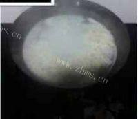 易做的炒方便面做法图解1)