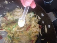 家常菜炒酸菜做法图解5)