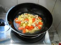 美味的辣白菜杂蔬素锅的做法图解八