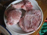 「家有大厨」笋干红烧肉做法图解2)