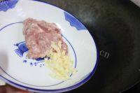 味道香醇的肉末烧豆腐做法图解3)