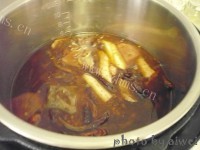 家常菜酱棒骨做法图解6)