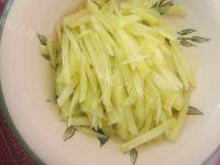 炝拌土豆丝做法图解1)