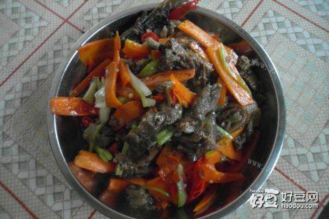 胡萝卜炒牛腩