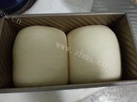 香气浓郁的奶香吐司做法图解9)