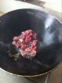 自制土豆烧牛肉做法图解4)