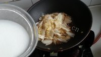 家常菜醋溜白菜片做法图解6)