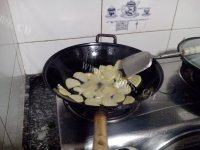 香嫩土豆肉片做法图解6)