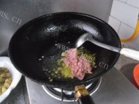 脆嫩可口的肉末土豆丁做法图解6)