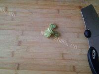 在家做的菠菜鸡蛋汤做法图解1)