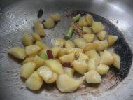 家常菜土豆烧鸡肉做法图解9)
