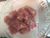 自制猪肉芹菜馅饺子做法图解2)