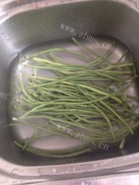 色香味俱全的凉拌豇豆做法图解1)