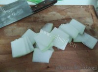 竹荪煲鸡汤做法图解4)