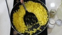 营养丰富的黄金炒饭做法图解4)