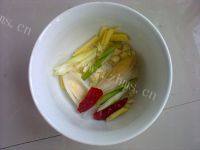 十分开胃的鱼头豆腐汤做法图解3)