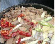 家常菜啤酒烧牛肉做法图解6)