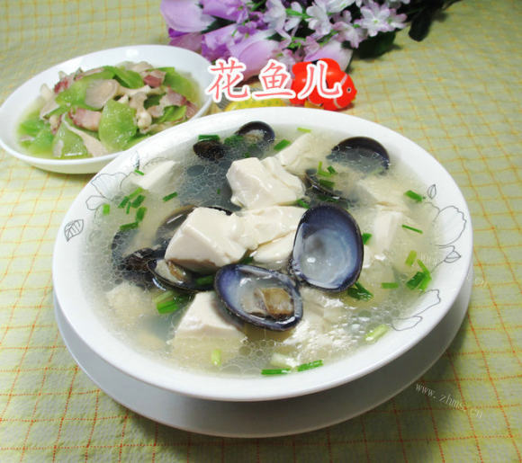黄蚬豆腐汤