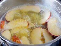 美美厨房之苹果小米粥的做法图解五