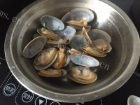 美味的花蛤蒸蛋做法图解2)