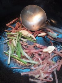 色味俱佳的手撕杏鲍菇做法图解7)