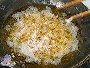 美味的芫爆里脊丝做法图解5)