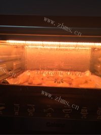 鲜美可口的烤土豆做法图解7)