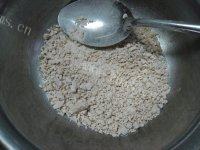 美味的冰糖水果藕丸羹做法图解3)