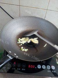 家常菜番茄牛肉汤做法图解2)