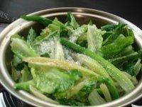 秀色可餐的蒜香油麦菜做法图解7)