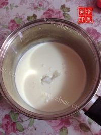 美味的意式鲜奶酪做法图解4)