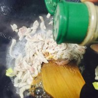 好吃的韭黄肉丝做法图解7)