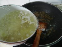 三鲜菌菇火锅做法图解7)
