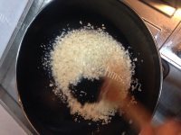 诱人的蒜蓉扇贝做法图解2)