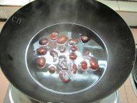 家常红烧栗子排骨做法图解2)