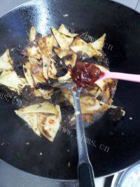 家常菜木耳炒豆腐做法图解9)