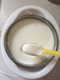 喷香的水果酸奶沙拉做法图解2)