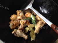 美味的鸡尾酒烧翅根做法图解6)