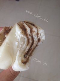 自制芝麻酱花卷做法图解12)