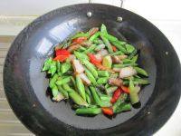 家常菜芦笋炒肉做法图解9)