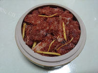 美味的土豆粉蒸肉做法图解10)