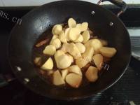 香喷喷的五花肉烧土豆的做法图解九