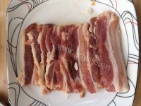 家常菜五花肉金针菇卷做法图解1)